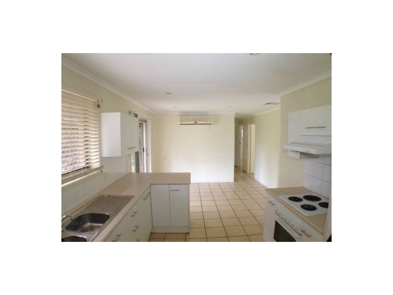 10 Macfarlane Street, Riverhills QLD 4074