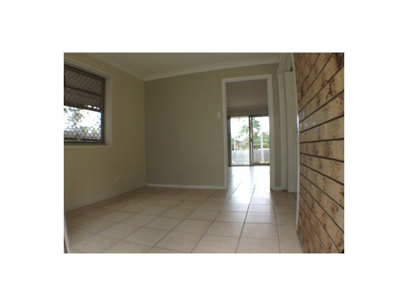 10 Macfarlane Street, Riverhills QLD 4074