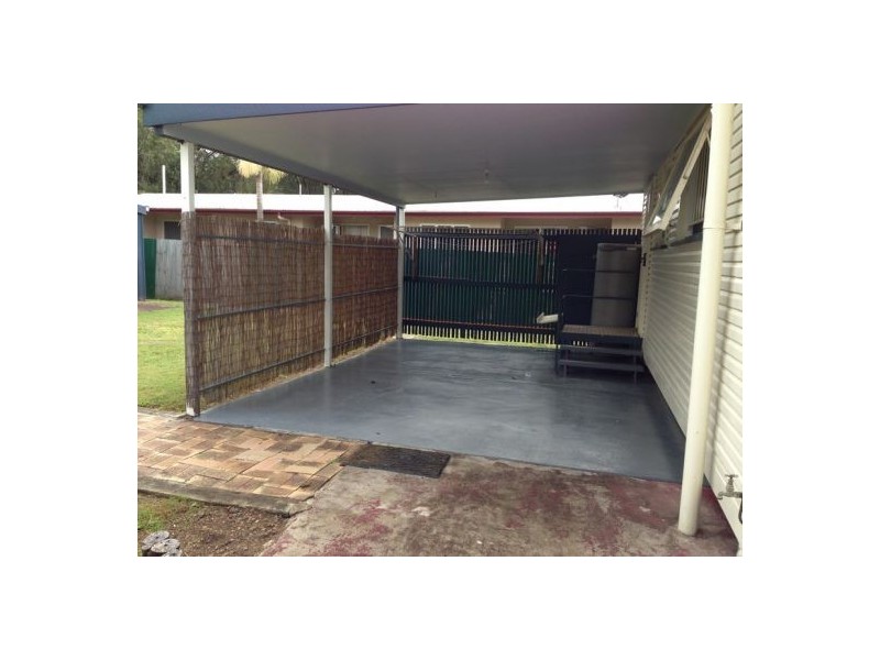 17 Thompson Street, Silkstone QLD 4304