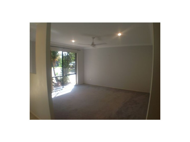 43 Derwent Place, Riverhills QLD 4074