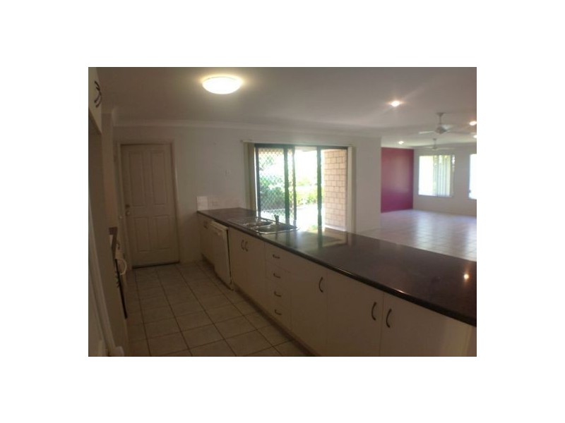 43 Derwent Place, Riverhills QLD 4074