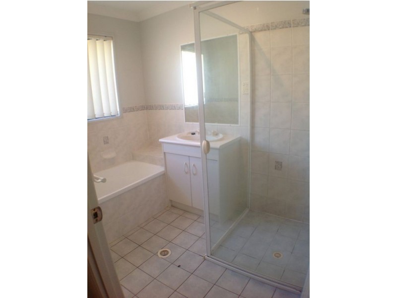 43 Derwent Place, Riverhills QLD 4074