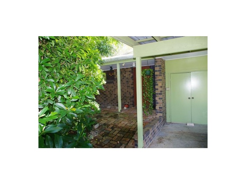 5 Aegean Close, Jamboree Heights QLD 4074