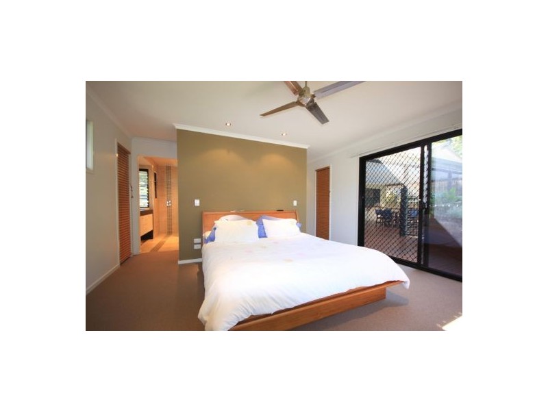 143 Gordon Cct, Seventeen Mile Rocks QLD 4073