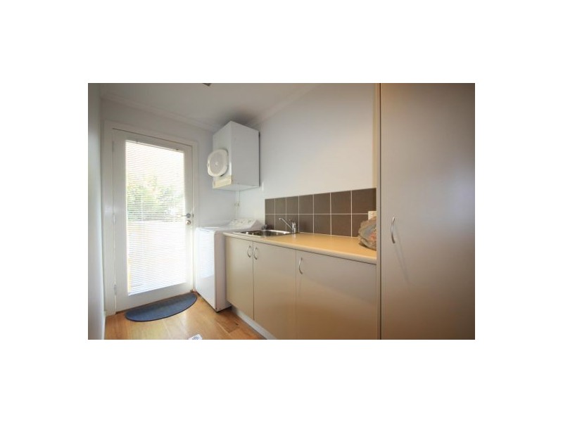 143 Gordon Cct, Seventeen Mile Rocks QLD 4073