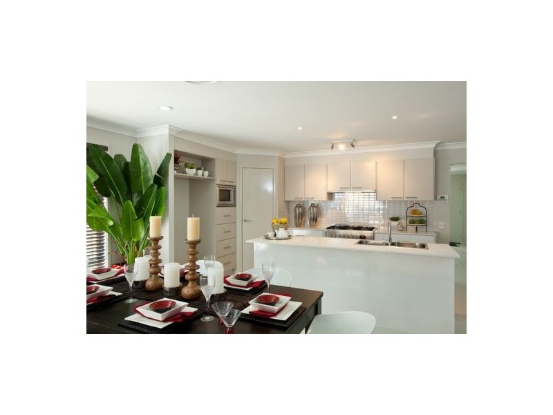 2 Dray Court, Riverhills QLD 4074