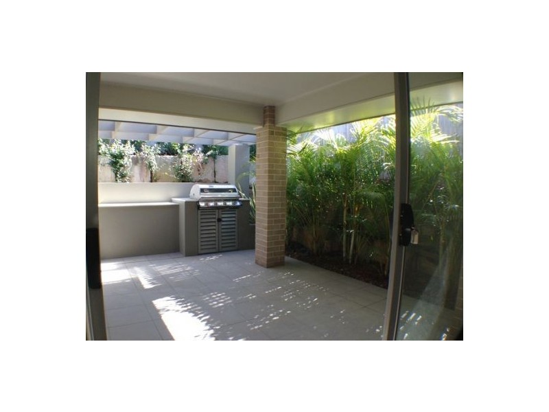 2 Dray Court, Riverhills QLD 4074