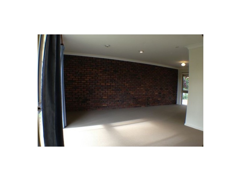 28 Eurabbie Street, Middle Park QLD 4074