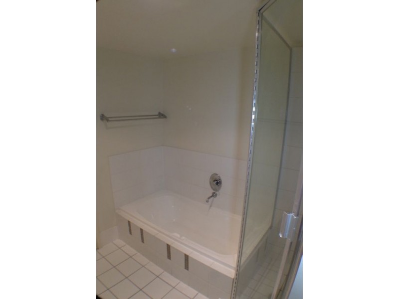 2/360 Grand Avenue, Forest Lake QLD 4078