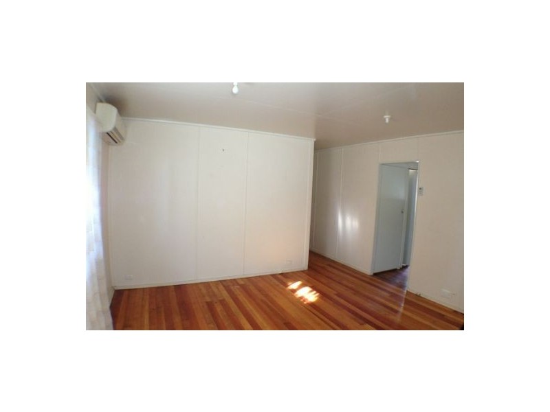 22 Kynance Street, Leichhardt QLD 4305