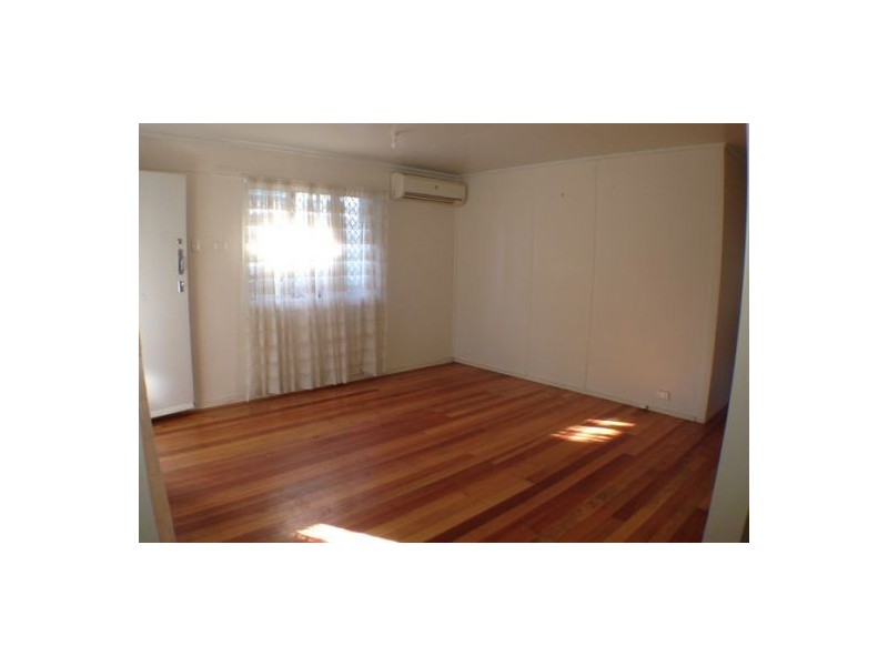 22 Kynance Street, Leichhardt QLD 4305