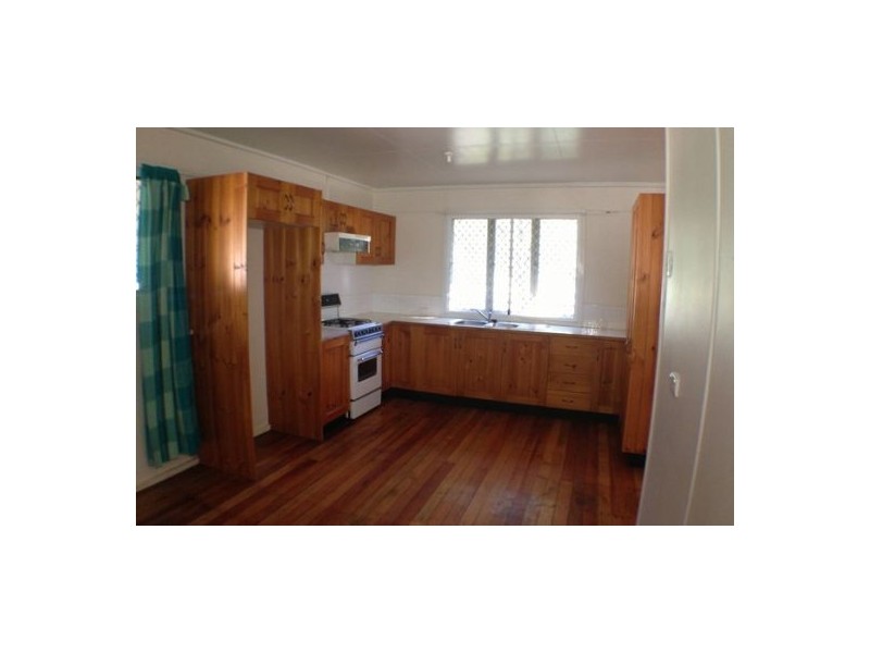 22 Kynance Street, Leichhardt QLD 4305