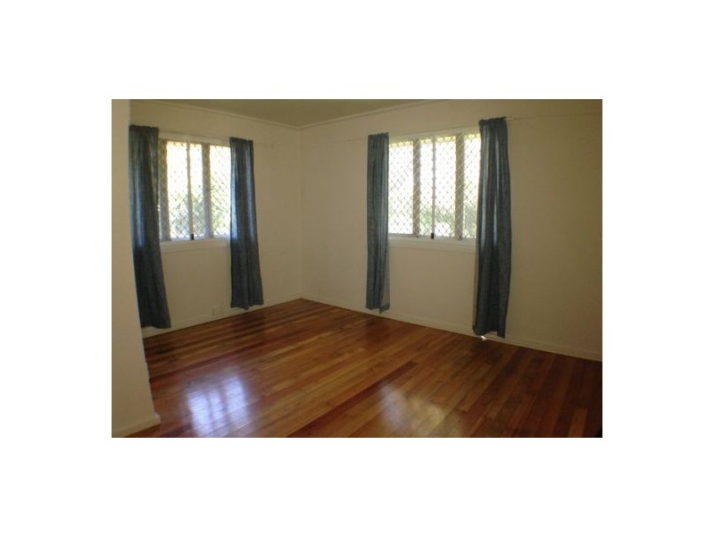 22 Kynance Street, Leichhardt QLD 4305