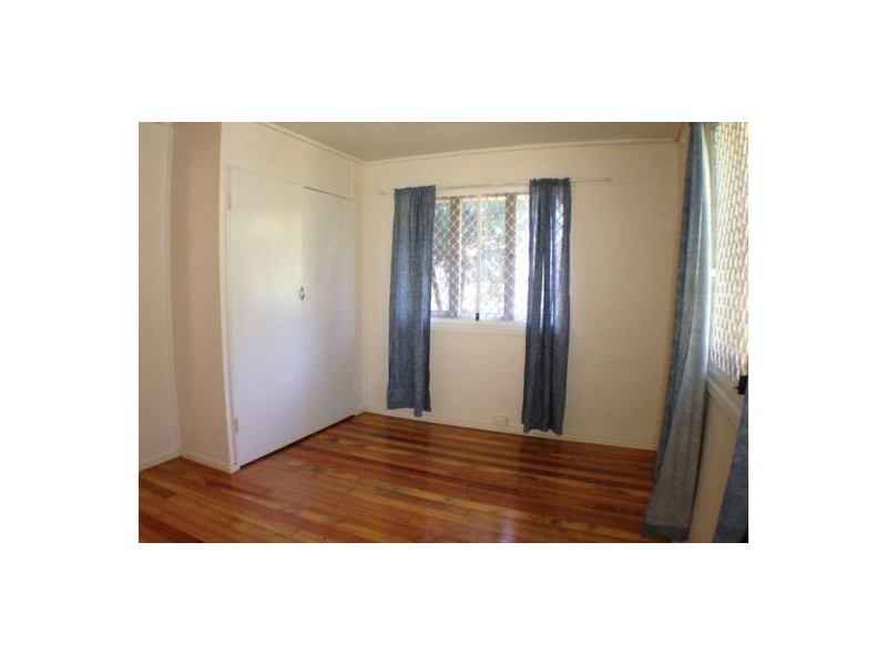 22 Kynance Street, Leichhardt QLD 4305