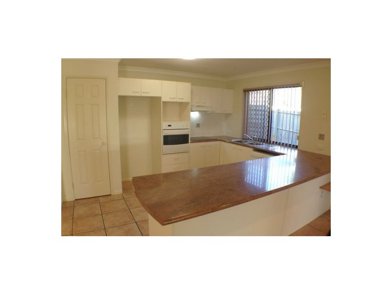 7 Columbus Place, Forest Lake QLD 4078