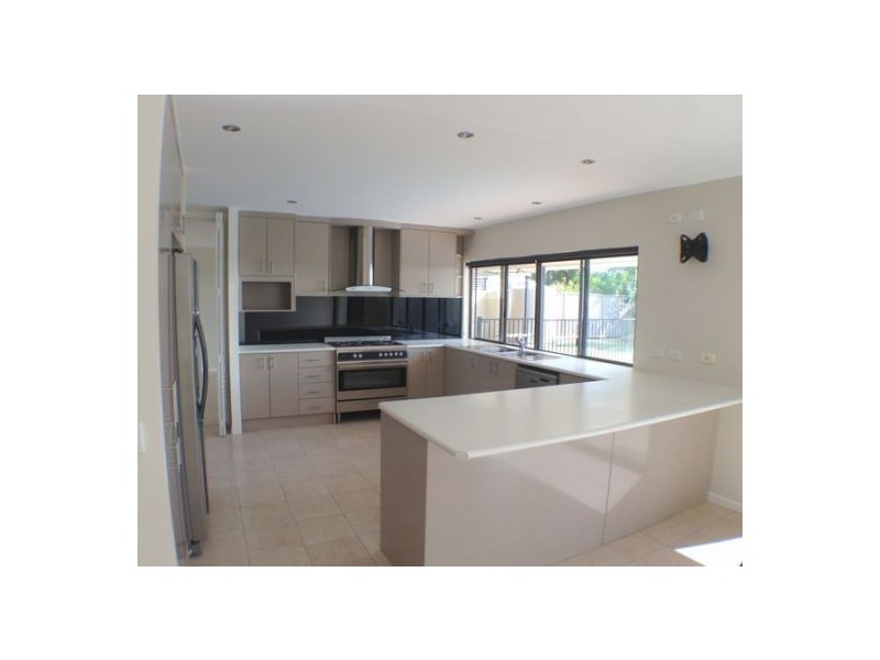 68 Colonsay Street, Middle Park QLD 4074