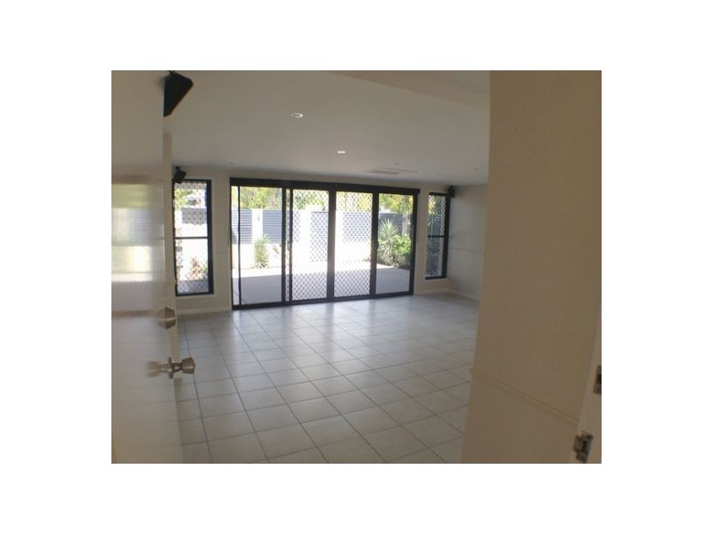 68 Colonsay Street, Middle Park QLD 4074