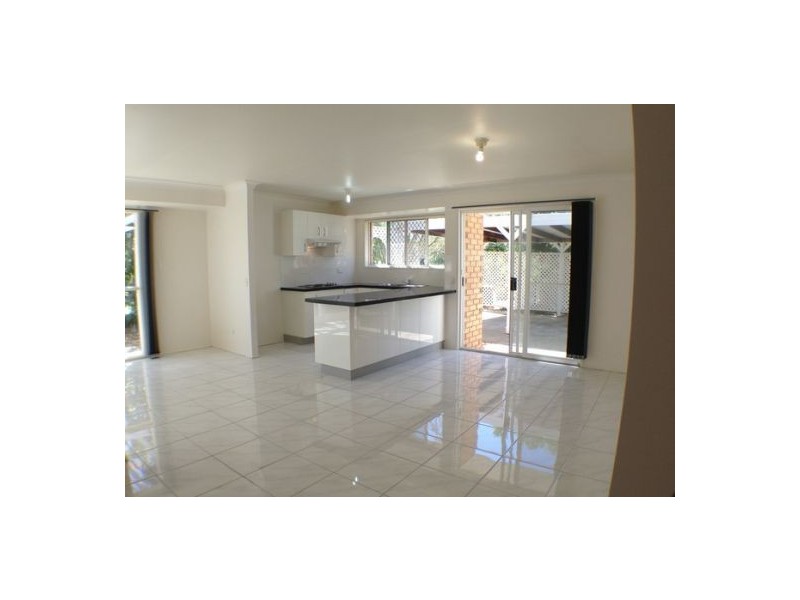 68 Pallert Street, Middle Park QLD 4074