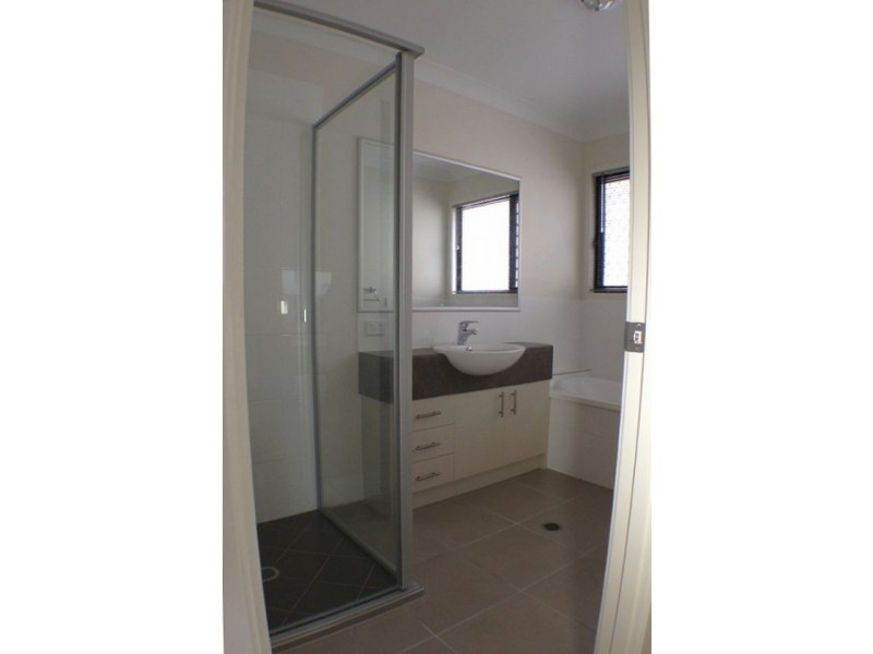 61 Caraway St, Springfield Lakes QLD 4300