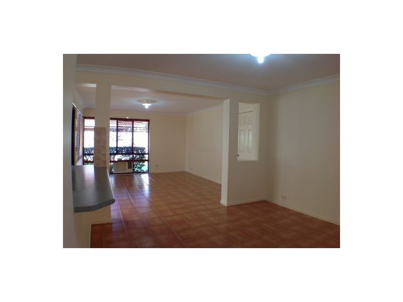 4 Bridle Court, Sumner QLD 4074