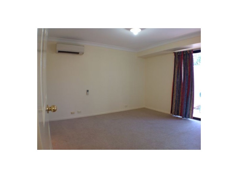 4 Bridle Court, Sumner QLD 4074