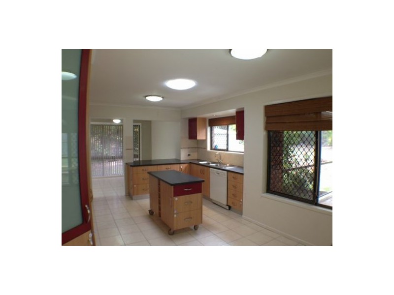 4 Tahoe Street, Riverhills QLD 4074