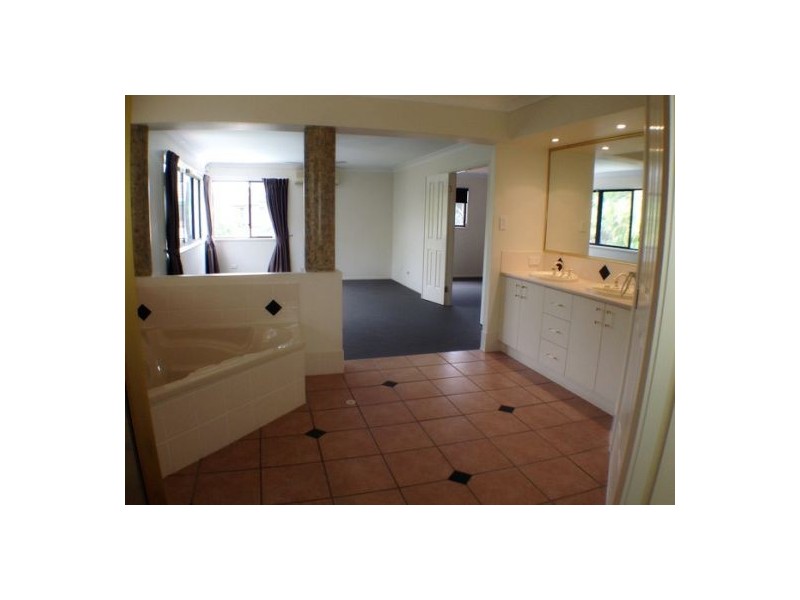 70 Kaboora Crescent, Westlake QLD 4074