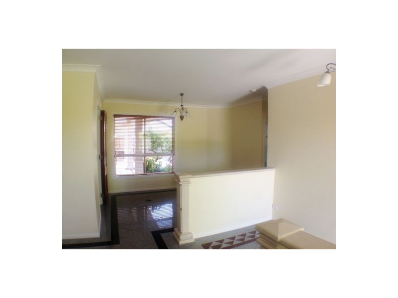 7 Koala Court, Riverhills QLD 4074