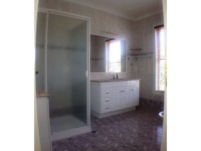 7 Koala Court, Riverhills QLD 4074