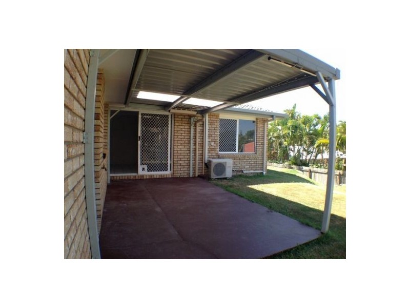 8 Meadow Place, Middle Park QLD 4074