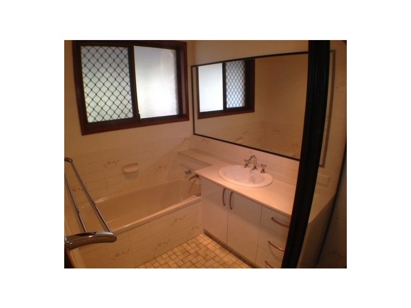 9 Estate Road, Middle Park QLD 4074