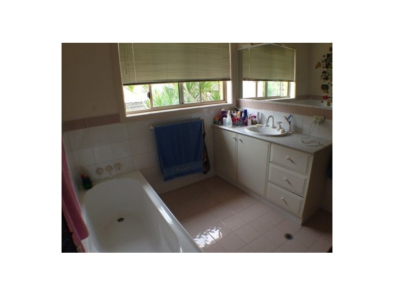 25 Penong Street, Westlake QLD 4074