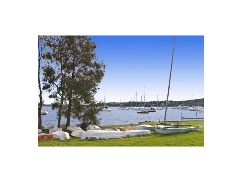 14 Andrew Road, Valentine NSW 2280