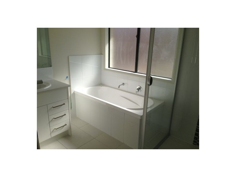 34 Blackwood Circuit, Cameron Park NSW 2285