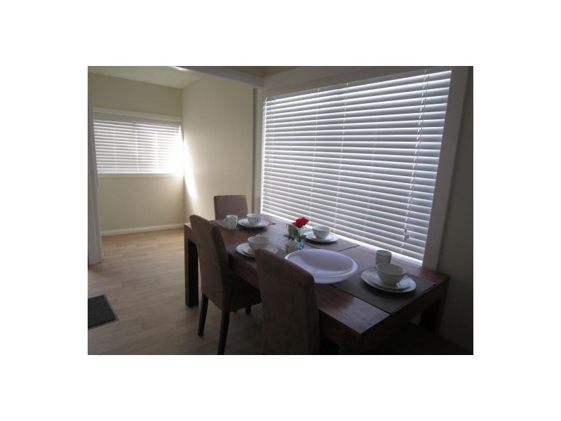 18 Marks Parade, Marks Point NSW 2280