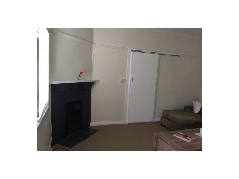 18 Marks Parade, Marks Point NSW 2280