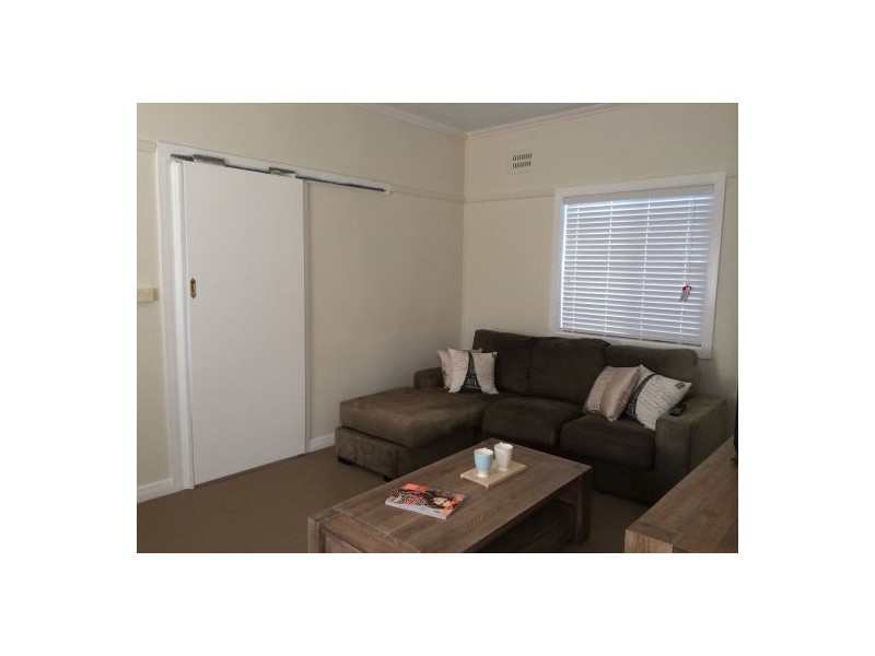 18 Marks Parade, Marks Point NSW 2280