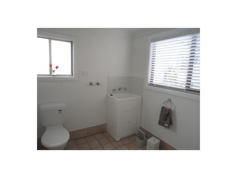 18 Marks Parade, Marks Point NSW 2280