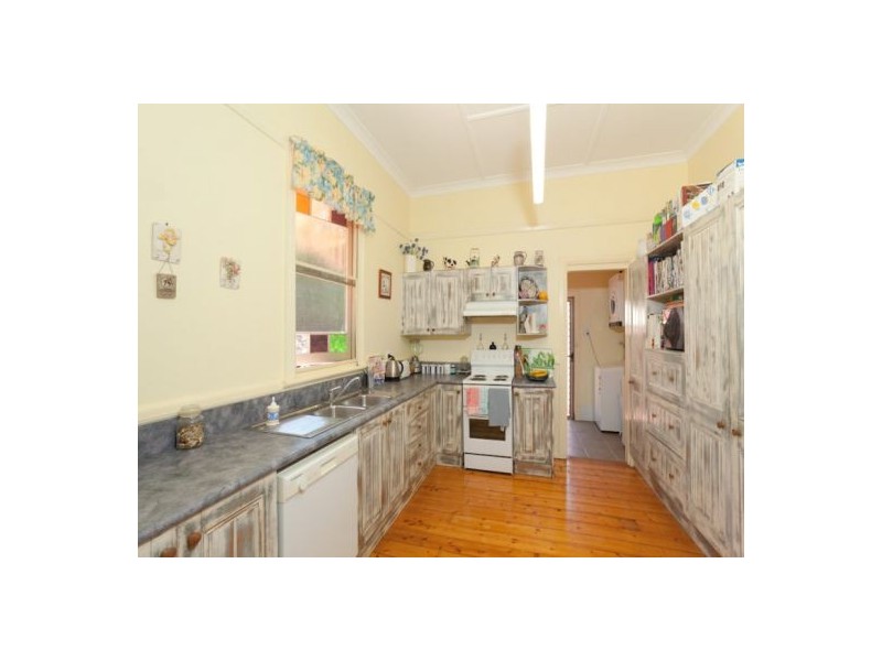 7 Docker Street, Marks Point NSW 2280