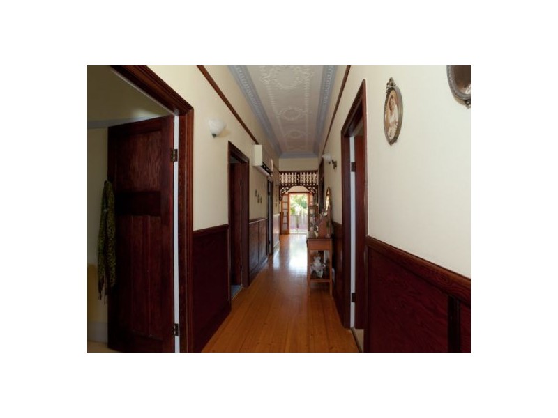 7 Docker Street, Marks Point NSW 2280