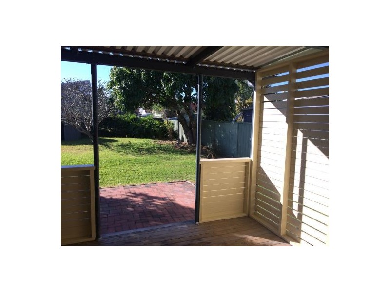 20 Thompson Street, Belmont South NSW 2280