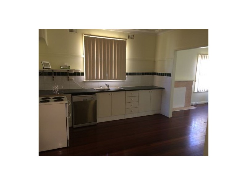 20 Thompson Street, Belmont South NSW 2280