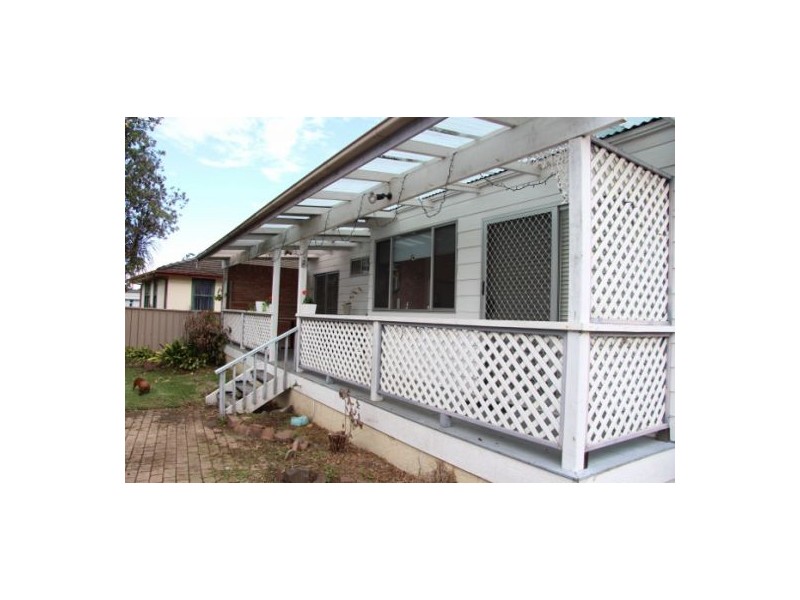 16 Mallee Street, Gateshead NSW 2290