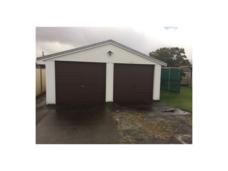 13 Merleview Street, Belmont NSW 2280