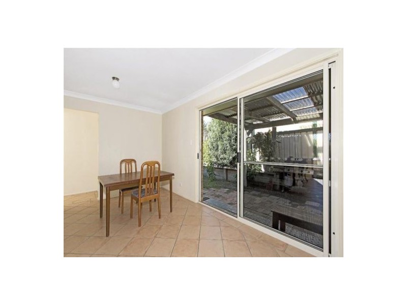 14 Grove Place, Cameron Park NSW 2285
