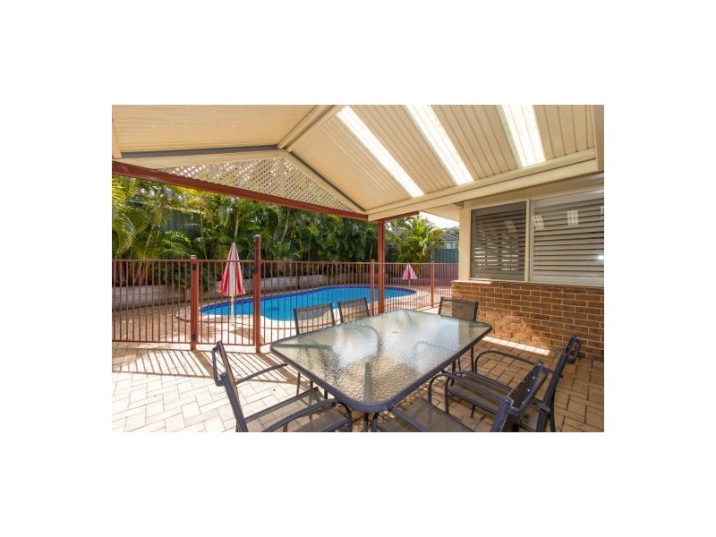 15 Dwyer  Chase, Eleebana NSW 2282