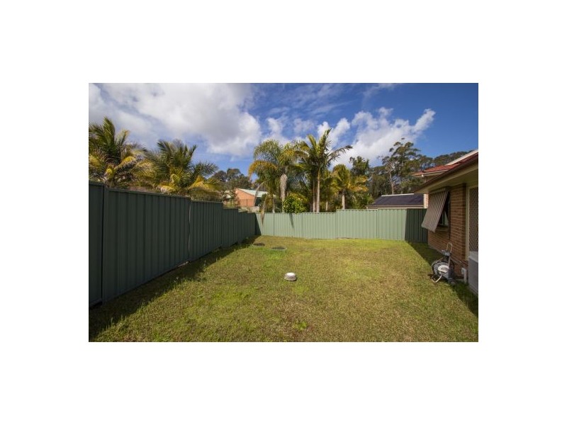 15 Dwyer  Chase, Eleebana NSW 2282