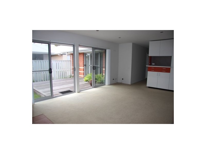 2 B Lake Street, Warners Bay NSW 2282