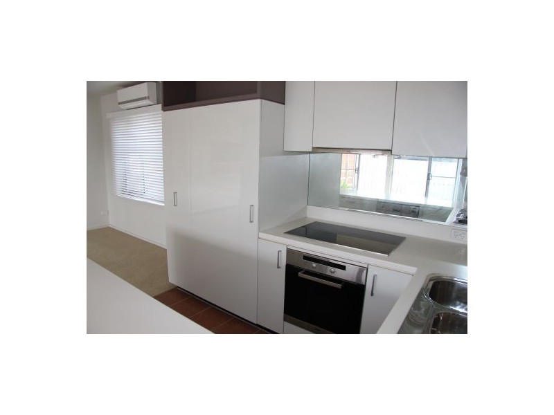 2 B Lake Street, Warners Bay NSW 2282