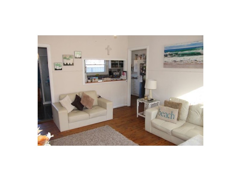 24 Kyneton Street, Belmont NSW 2280